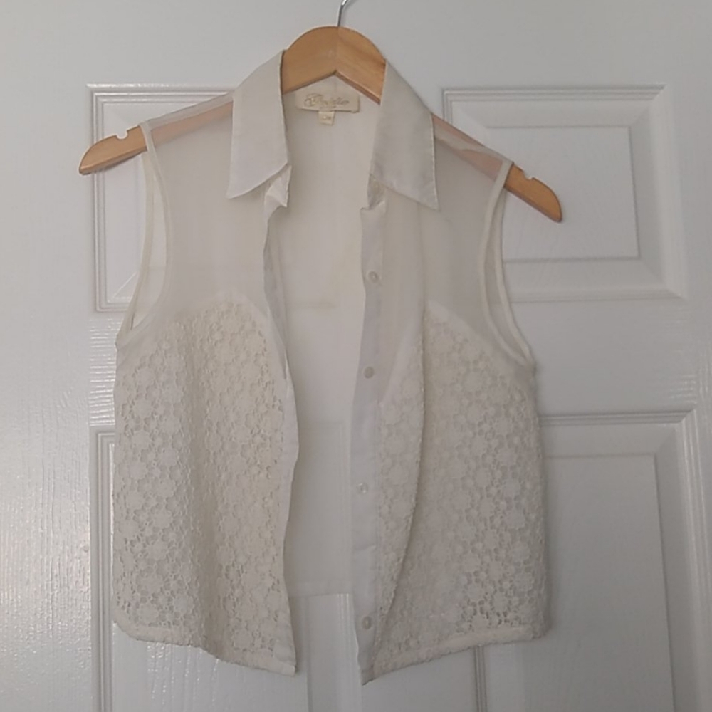 Button-down tank top